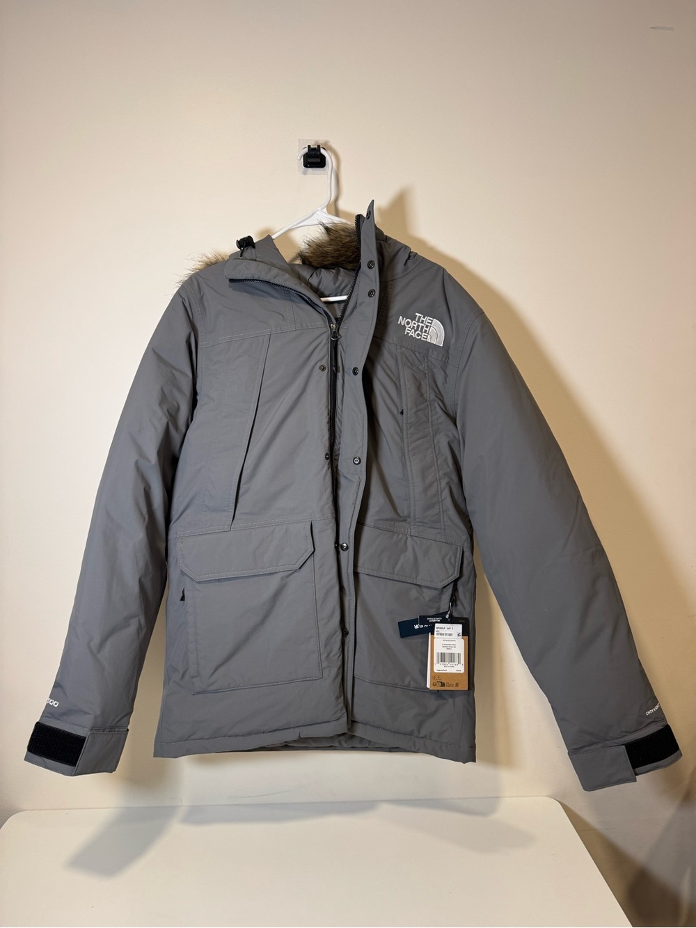 The North Face McMurdo Parka Men’s Small Smoked Pearl NWT $400 MSRP